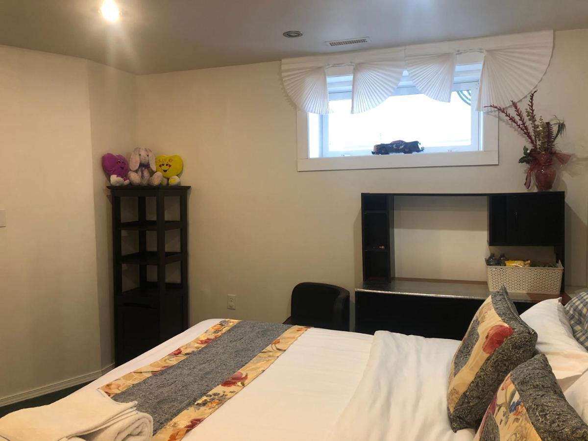 Hidden Valley Basement Suit H Calgary Bagian luar foto