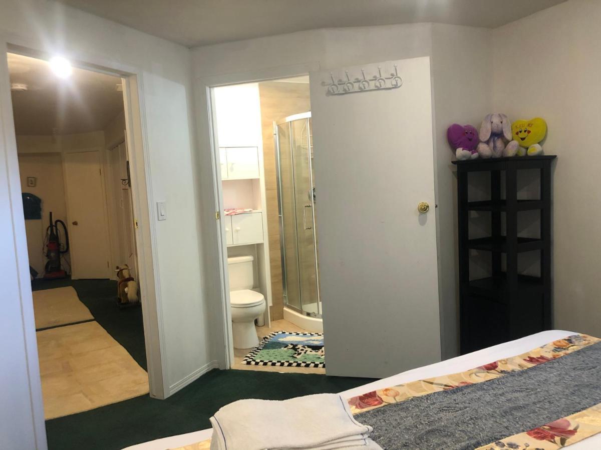 Hidden Valley Basement Suit H Calgary Bagian luar foto